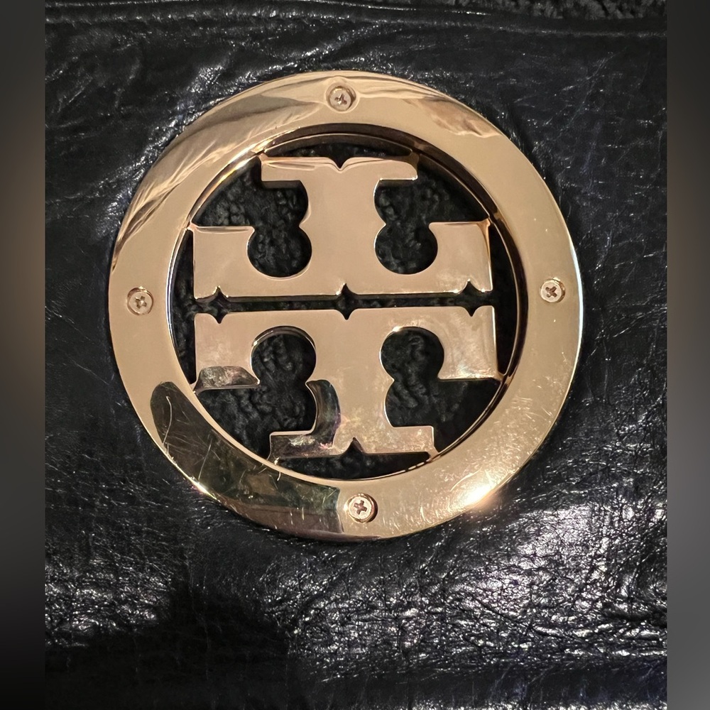Tory Burch Reva Clutch medium size leather bag with removable adjustable strap - Picture 5 of 13